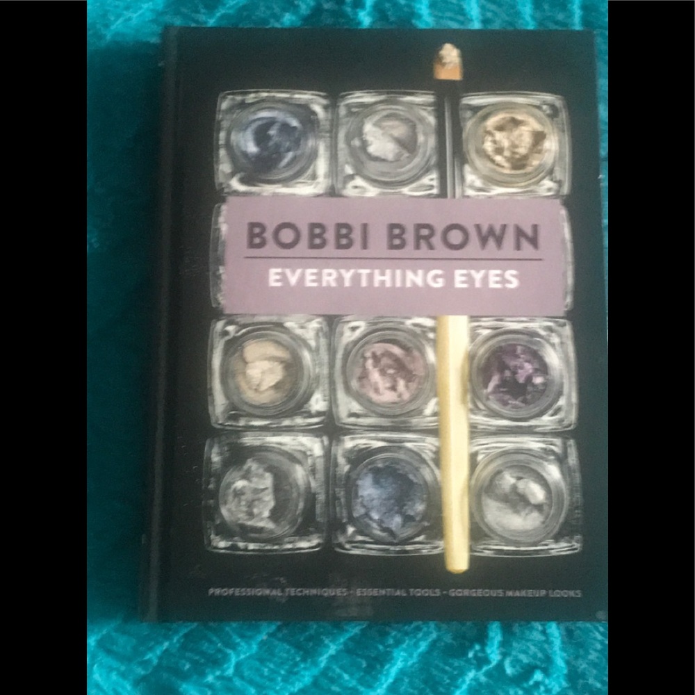 💕👁Bobbi Brown Everything Eyes Book👁💕